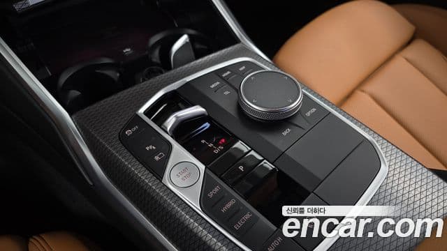 BMW 3 Series 2023 — ფოტო 9/20