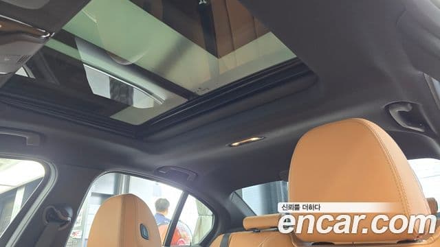 BMW 3 Series 2023 — ფოტო 17/20