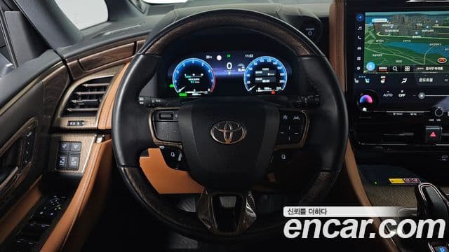 Toyota Alphard 2023 — Фото 14/20