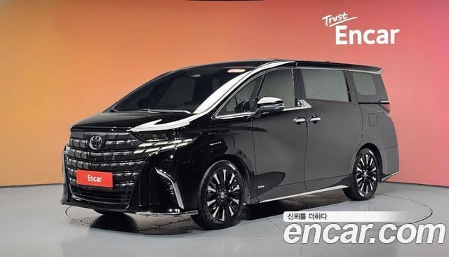 Toyota Alphard 2023 — Фото 1/20
