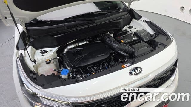 Kia Seltos 2021 — ფოტო 6/20