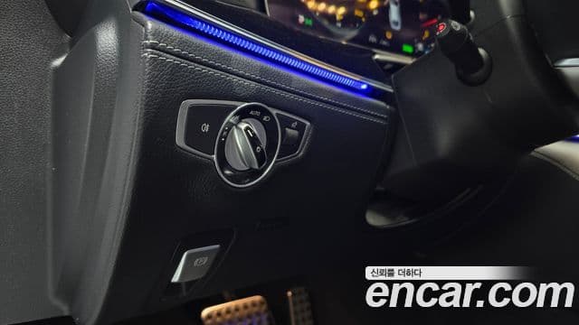 Mercedes-Benz AMG GT 2021 — Şəkil 14/20