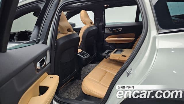 Volvo V60 Cross Country 2020 — ფოტო 12/20