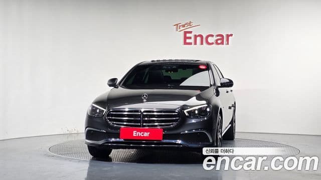 Mercedes-Benz E-Class 2021 — Фото 3/20