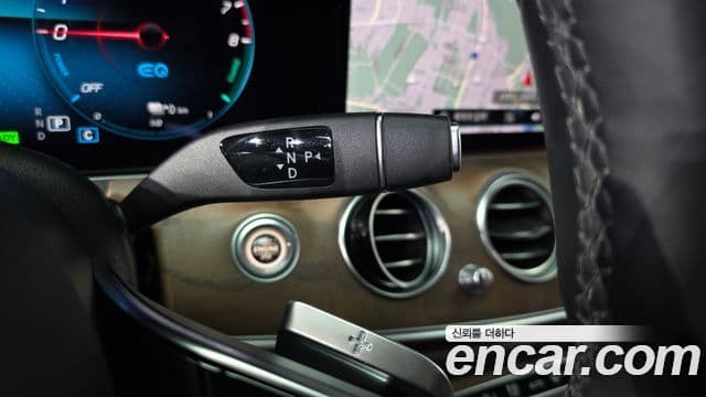 Mercedes-Benz E-Class 2021 — Фото 9/20
