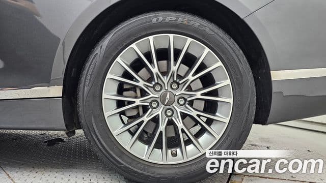 Genesis G80 2021 — Photo 9/30