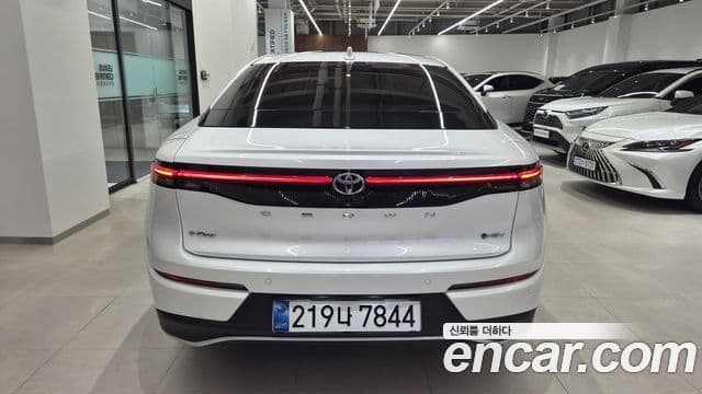Toyota Crown Crossover 2025 — Şəkil 3/19