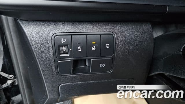 Hyundai Staria 2025 — фото 14 из 20