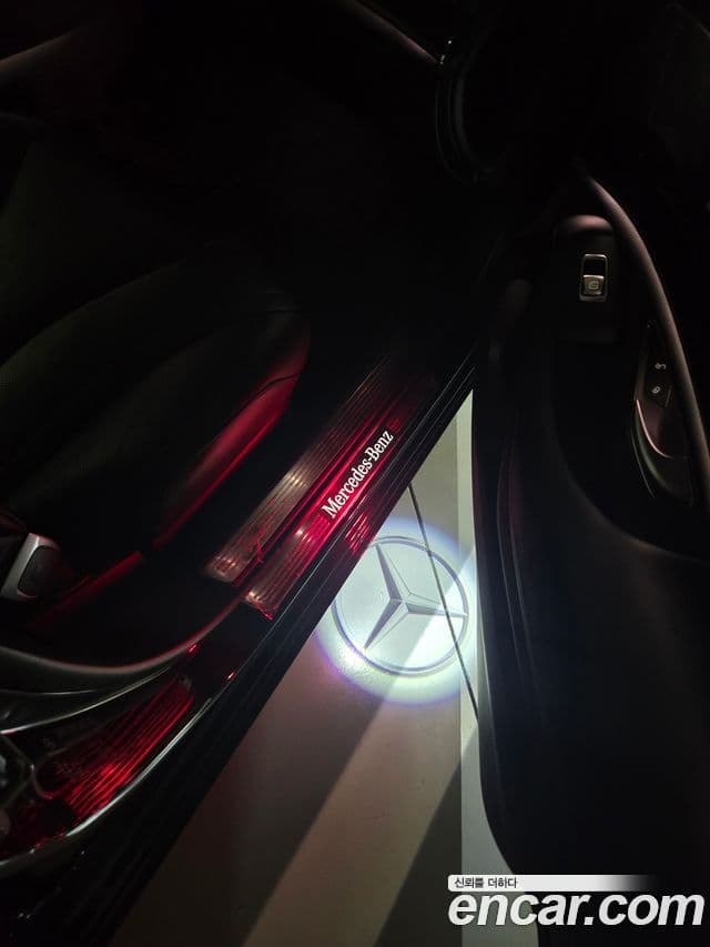 Mercedes-Benz S-Class 2020 — Photo 15/20