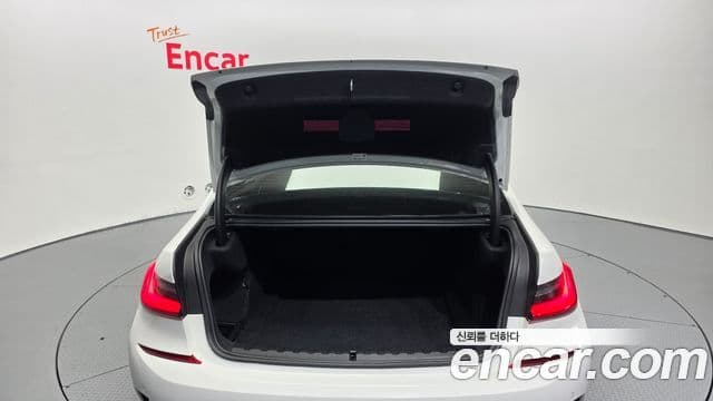 BMW 3 Series 2019 — Şəkil 20/20