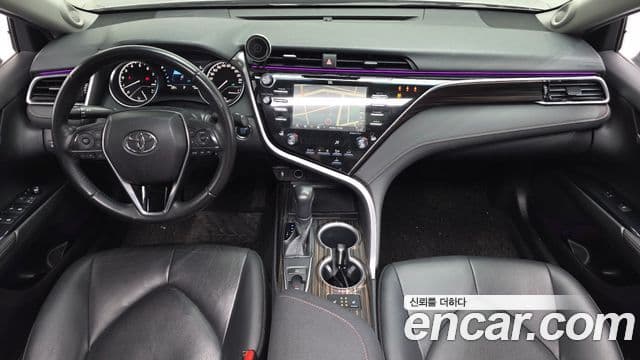 Toyota Camry 2018 — Şəkil 14/20