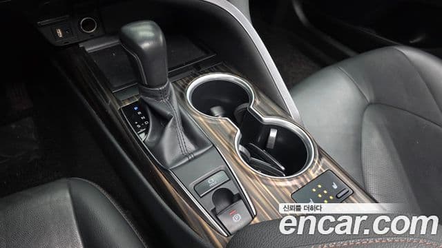 Toyota Camry 2018 — Şəkil 4/20