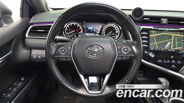 Toyota Camry 2018 — Şəkil 5/20