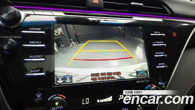 Toyota Camry 2018 — Şəkil 7/20