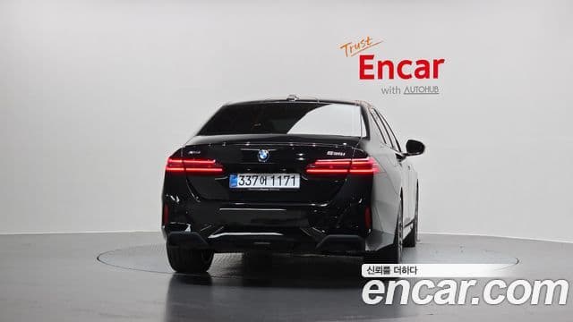BMW 5 Series 2025 — ფოტო 4/20