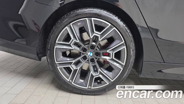 BMW 5 Series 2025 — ფოტო 5/20