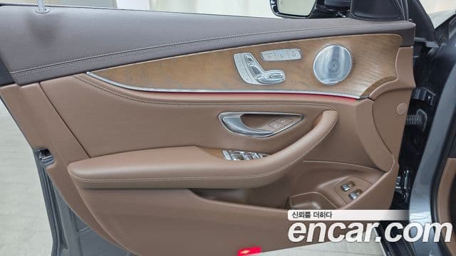 Mercedes-Benz E-Class 2019 — Şəkil 1/31