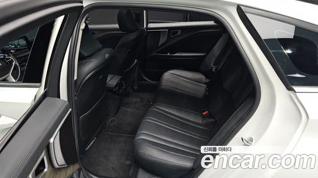Kia K8 2023 — Şəkil 12/20