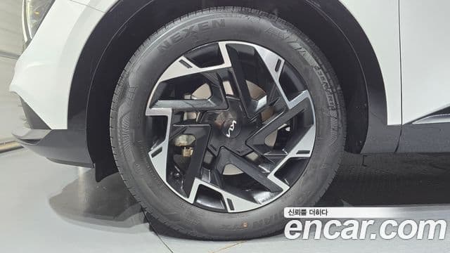 Kia Sportage 2022 — ფოტო 5/20