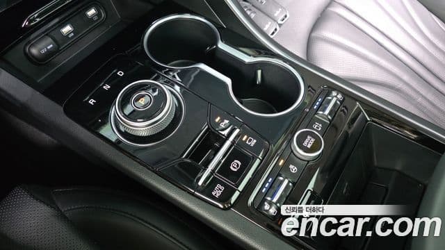 Kia K5 2023 — Şəkil 9/20