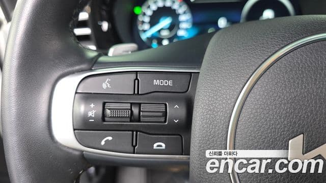Kia K5 2023 — Şəkil 15/20