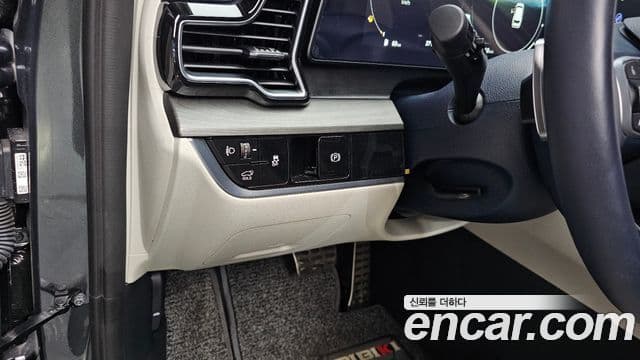 Kia Sportage 2024 — ფოტო 17/20