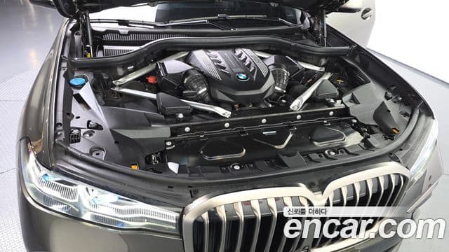 BMW X7 2022 — ფოტო 6/20