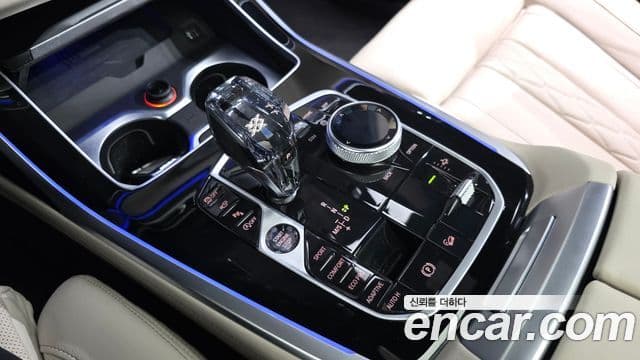 BMW X7 2022 — ფოტო 9/20