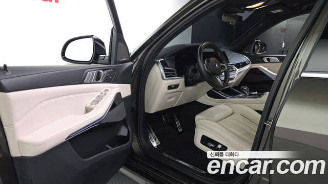 BMW X7 2022 — ფოტო 10/20