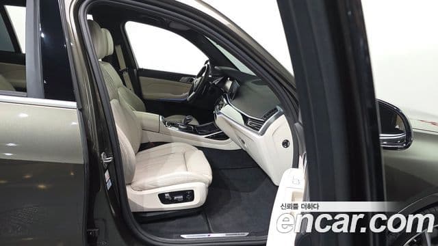 BMW X7 2022 — ფოტო 11/20