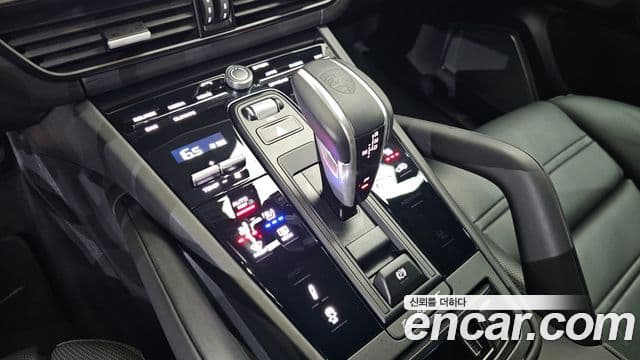 Porsche Cayenne 2022 — Şəkil 9/20