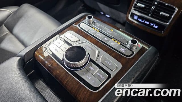 Kia The K9 2019 — ფოტო 19/20