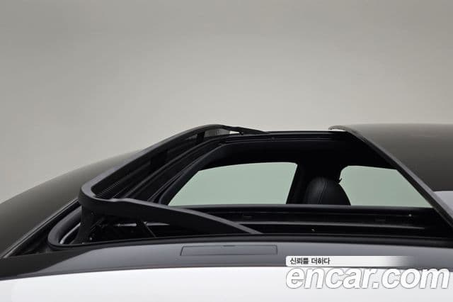 Mercedes-Benz GLE-Class 2025 — Photo 17/20