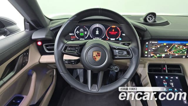 Porsche Taycan 2024 — Photo 23/36