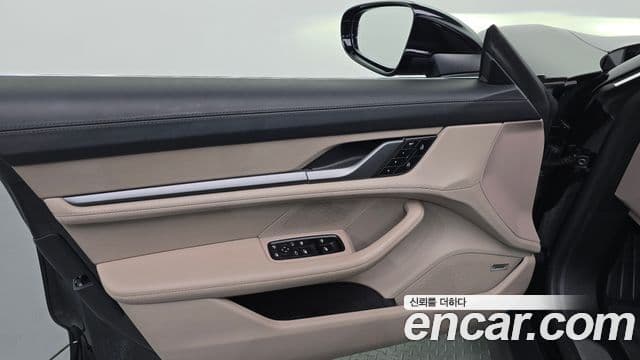 Porsche Taycan 2024 — Photo 36/36