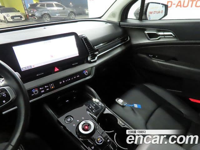 Kia Sportage 2023 — ფოტო 11/20