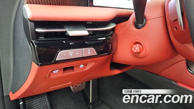 Genesis Electrified G80 2024 — Şəkil 19/20