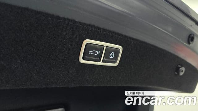 Genesis Electrified G80 2021 — ფოტო 17/20