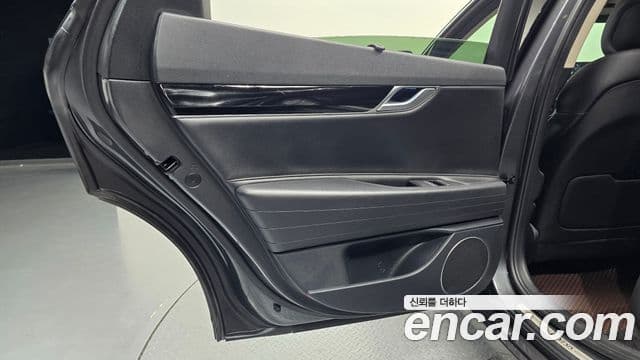 Genesis G80 2021 — Photo 32/32