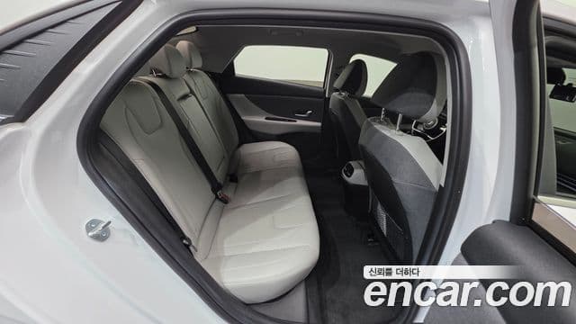 Hyundai Avante 2023 — Şəkil 18/20