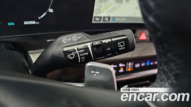 Kia Sportage 2022 — ფოტო 18/20