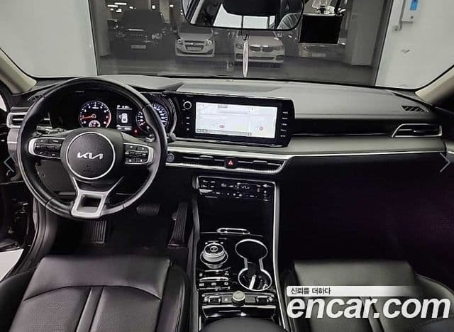 Kia K5 2023 — ფოტო 6/19