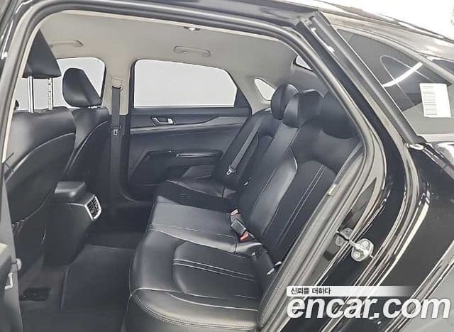 Kia K5 2023 — ფოტო 11/19