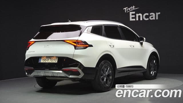 Kia Sportage 2022 — Фото 2/20
