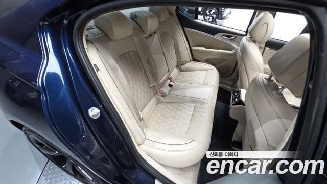 Genesis G70 2019 — ფოტო 11/20
