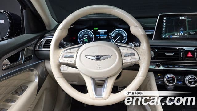 Genesis G70 2019 — ფოტო 13/20