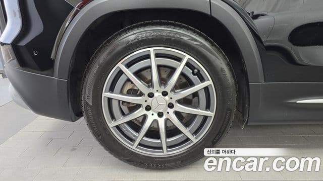 Mercedes-Benz GLB-Class 2021 — фото 5 из 20