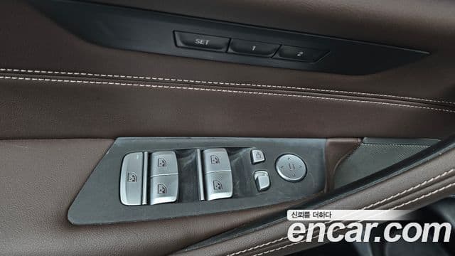 BMW 5 Series 2021 — ფოტო 30/32