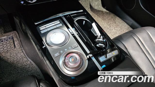 Genesis Electrified G80 2020 — Şəkil 9/20