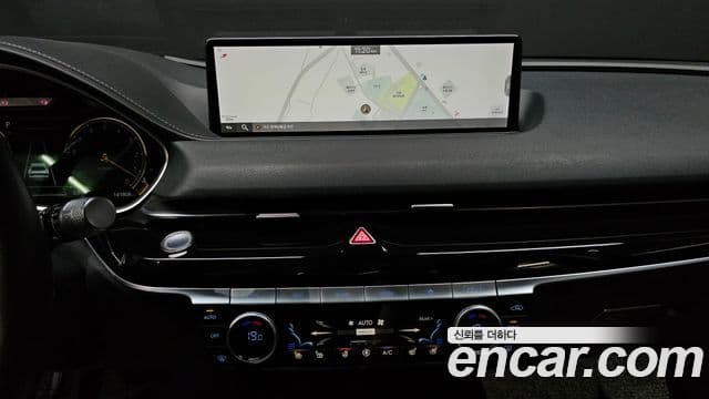 Genesis Electrified G80 2020 — Şəkil 14/20